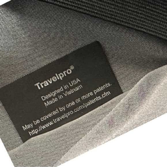 TRAVELPRO Executive Carryon/Laptop Suitcase (VGUC) - Picture 7 of 16